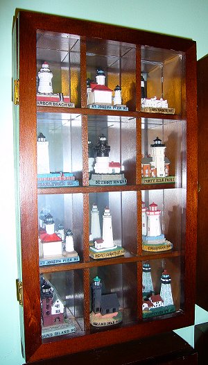Ornament and Miniture Display Case